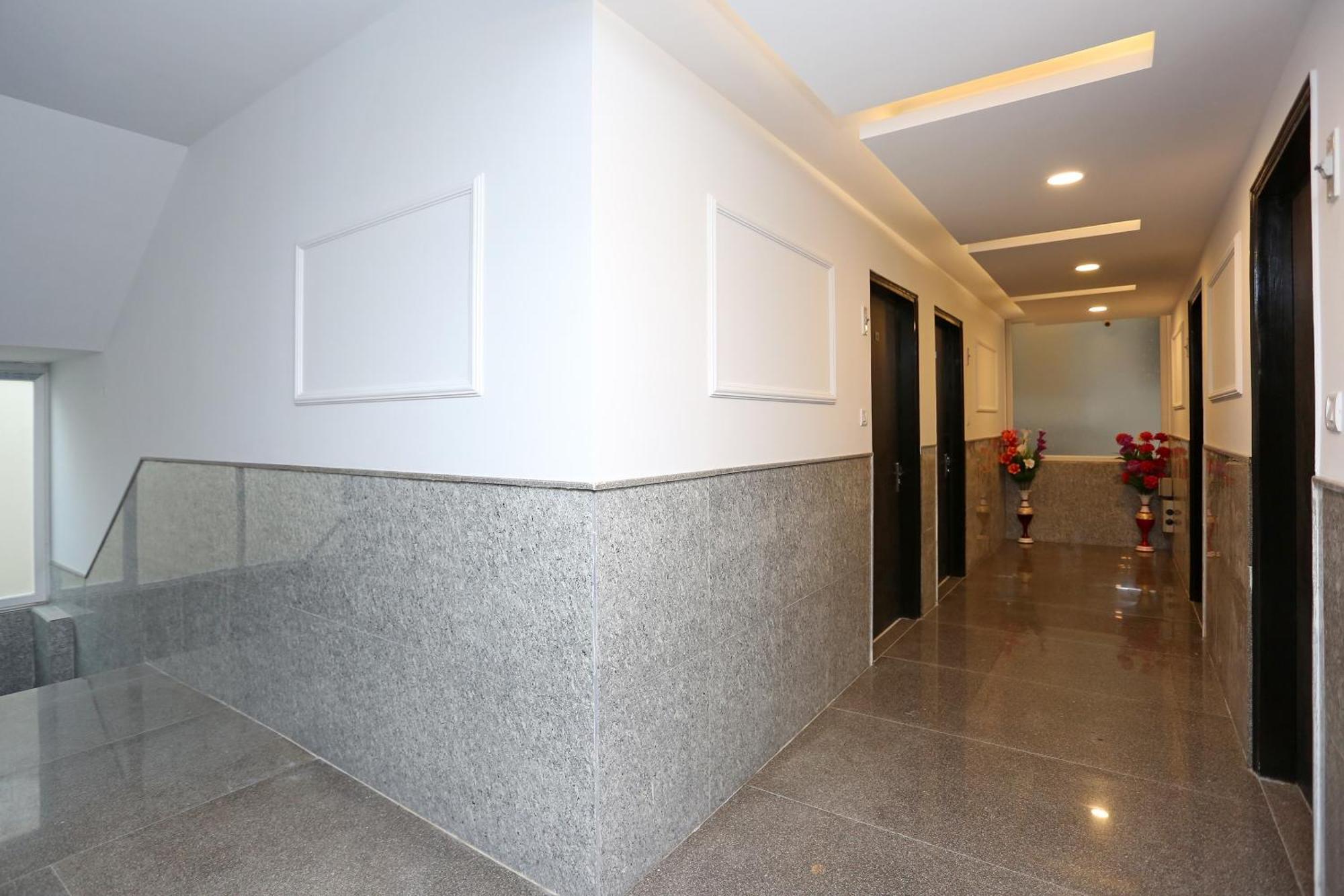 Hotel O M Suites New Delhi Eksteriør bilde