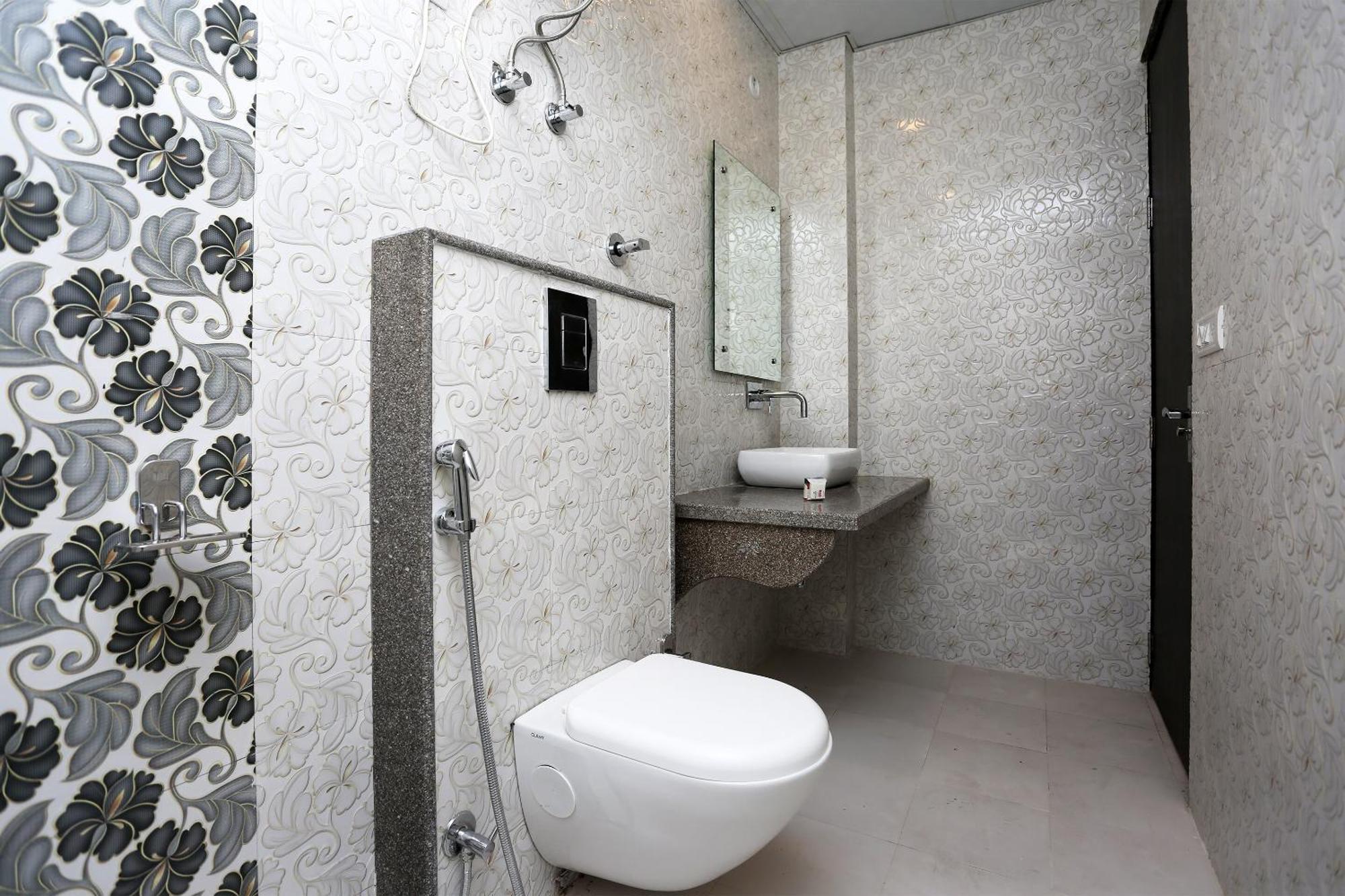 Hotel O M Suites New Delhi Eksteriør bilde