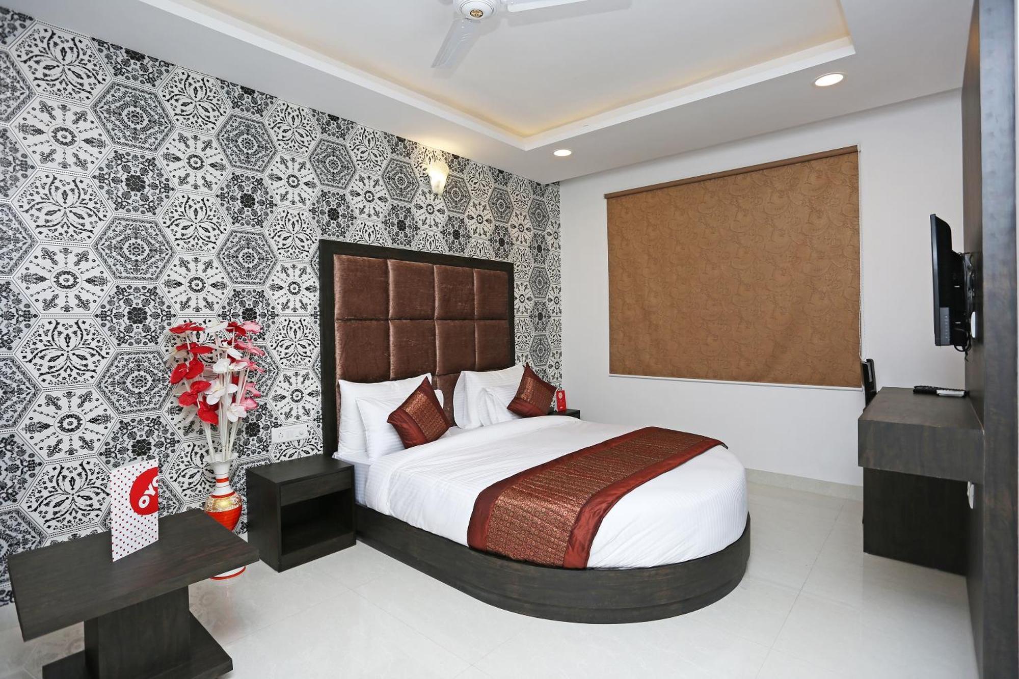 Hotel O M Suites New Delhi Eksteriør bilde